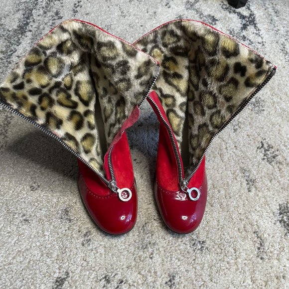 Marc Jacobs Red Patent Leather and Suede Bootie with Leopard Fur Lining size 6 - Picture 4 of 11